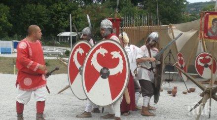 новата аткракция велико търново възстановка древноримски битки