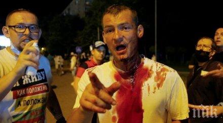 освободиха 2000 задържани протестиращите лукашенко