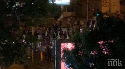 скандал пик метежниците блокираха ново ключово кръстовище 100 лумпена построиха барикада румънското посолство полицията разчисти трафика час рано съуч