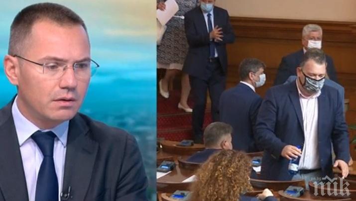 Ангел Джамбазки: Искаме нова Конституция, ако ГЕРБ подкрепят нашите предложения