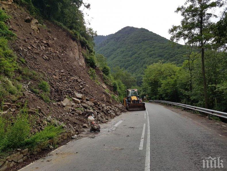Започна възстановяването на моста на Дряновския манастир
