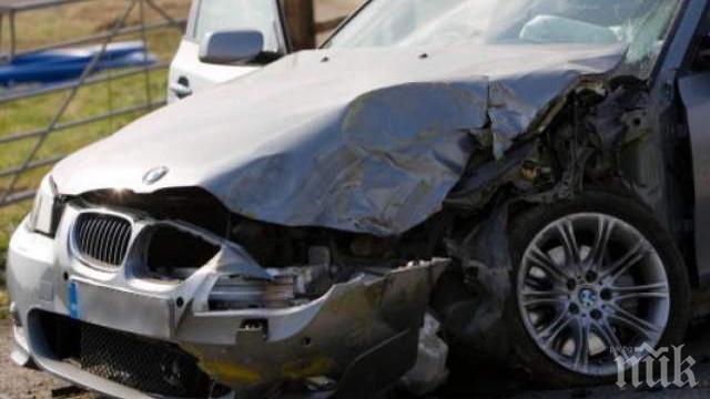 Джигит се натресе в Шкода, прати 7-годишно дете в болницата