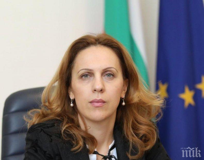 Вицепремиерът Николова отваря турския пазар за туристи 
