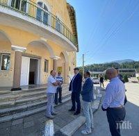 ПЪРВО В ПИК: Главният прокурор разговаря с жители на село Краводер по време на акцията във Врачанско (ВИДЕО/СНИМКИ)