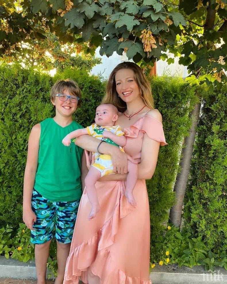 4-месечният син на Дидо от Д2 с първо море