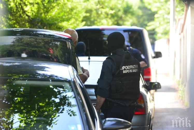 ИЗВЪНРЕДНО В ПИК: 3 спецакции накуп провежда прокуратурата - блокирани са села, Гешев е на място (ВИДЕО)