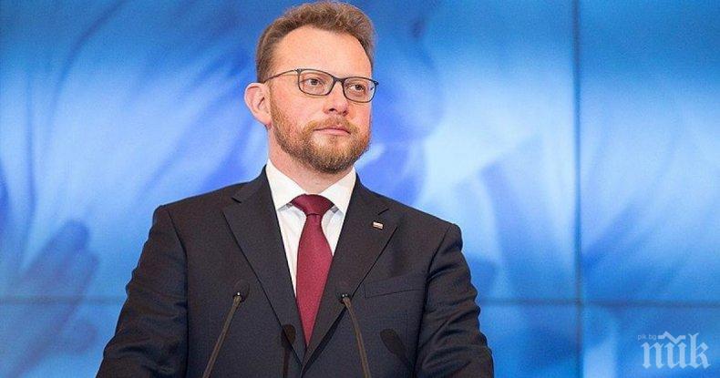 Полският министър на здравеопазването  Лукаш Шумовски хвърли оставка