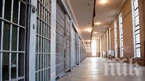 Намалиха присъдите на трима българи в Индонезия и ги освободиха от затвора