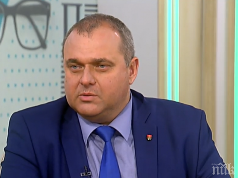 Искрен Веселинов: С изборите за ВНС да се проведе и референдум за новата Конституция