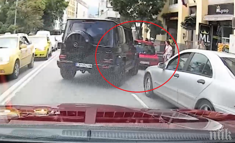 Прокуратурата разследва брутален наглец с G класа, блъснал нарочно кола на Раковски в София 