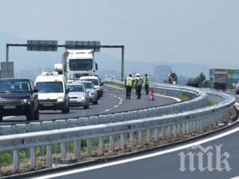 Вкарват трафика по Струма в една лента