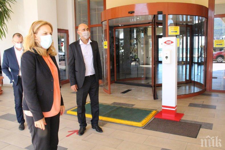 Вицепремиерът Марияна Николова провери места за настаняване в Обзор (СНИМКИ)