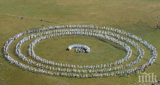 Дъновистите честват Божествената Нова година