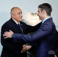 ПЪРВО В ПИК TV: Премиерът Борисов пристигна в Атина, финализира с Мицотакис историческа енергийна сделка за България (ВИДЕО/СНИМКИ)