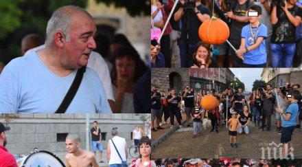 протестът жълтите книжки бабикян манолова майките ползват деца уличните метежи снимки