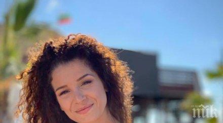 водещата александра кръстева скъса моминството царево снимка