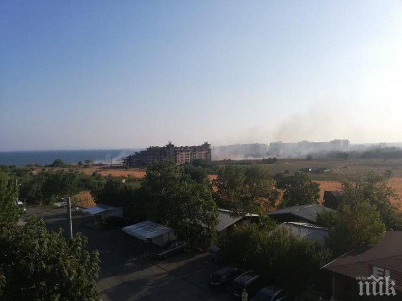 ОТ ПОСЛЕДНИТЕ МИНУТИ: Пожар пламна в Ахелой