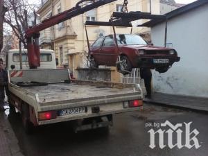 Паякът на Казанлък стана на факла, подозират умишлен палеж