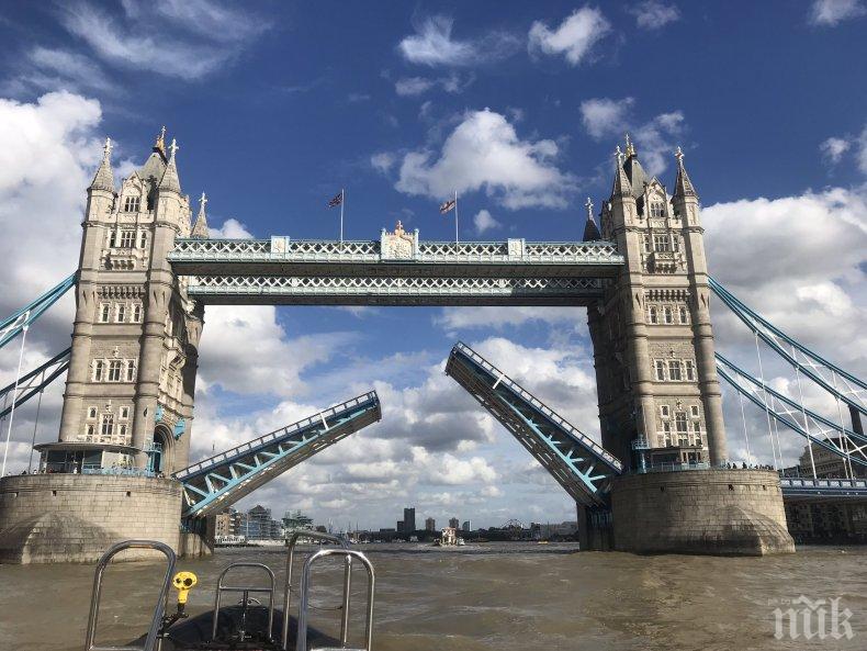 ХАОС В ЛОНДОН: Тауър бридж блокира, хиляди заклещени (ВИДЕО)