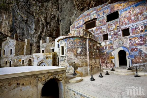 СКАНДАЛ: Превръщат в джамия последния дом на Асеневци в Истанбул 