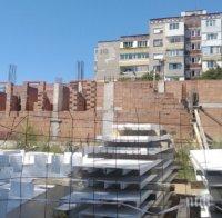 Три години ремонтират училище в Ловеч, децата прескачат тухли и арматура