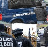 ИЗВЪНРЕДНО: Тежко въоръжени полицаи блокираха цяла Дупница, чакат на място и Иван Гешев