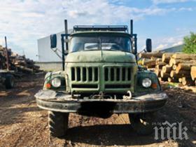 спипаха два камиона кубика незаконни дърва