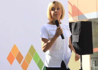 горещо пик недоволни освиркаха мая манолова свитата насред софия видео