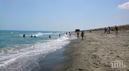 природозащитници алармират изчезва плажът къмпинг ахелой