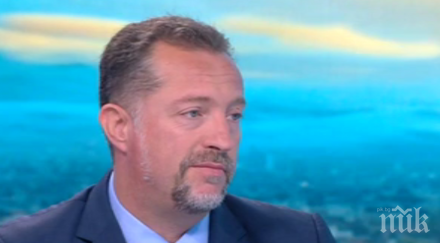 президентският иво христов зове метеж военни маршове