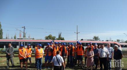 бдж откри първия курс професионално обучение локомотивни машинисти снимки