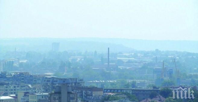 Ужасът в Русе продължава, дишат отрови