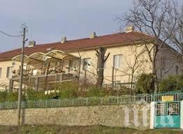 Санитарка от дома в Славянци е с COVID-19