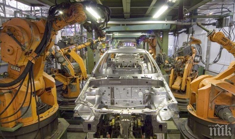 Poбoти ĸoнтpoльopи зaмeнят xopaтa в 33 зaвoдa по света нa японска автомобилна компания