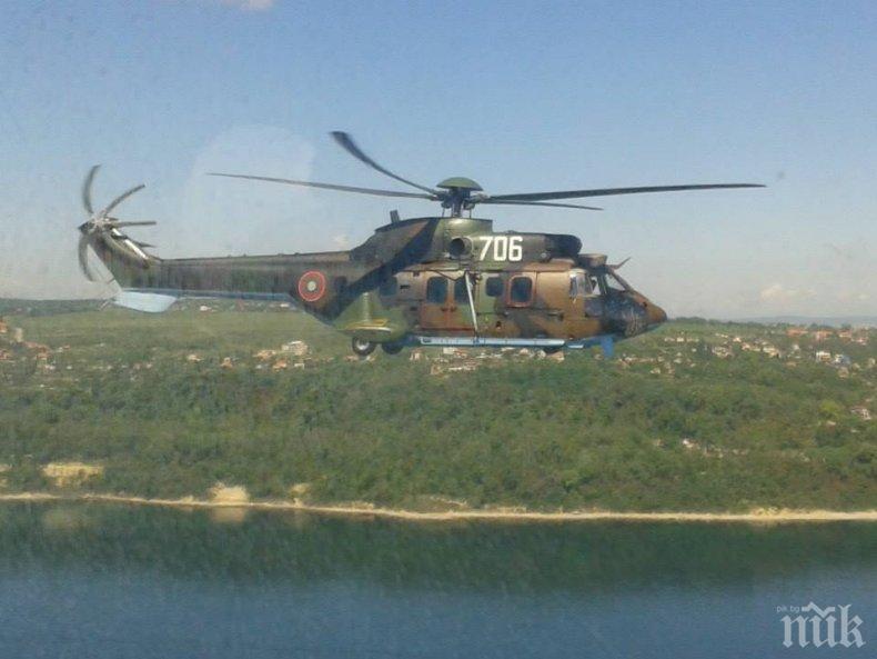 Вдигнаха хеликоптер от Крумово за пожара над Карлово