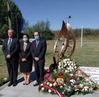Посланикът ни в Скопие откри паметник на загиналите българи при потъването на кораба „Илинден“ 