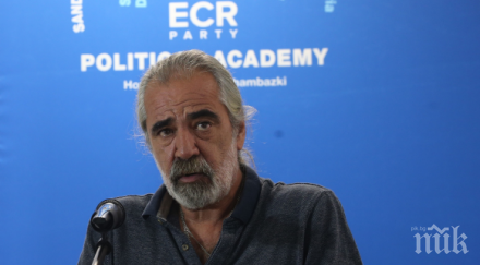 андрей слабаков интернет пише куцо сакато вярвайте всичко