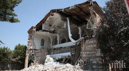 религиозни войни турция събори гръцка църква бурса