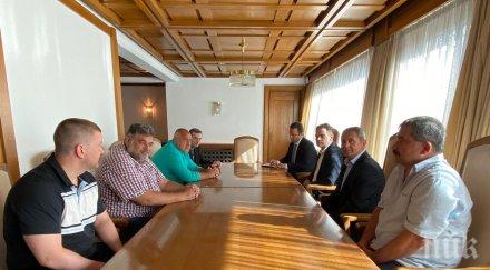 важна среща премиера борисов свикват браншовия съвет тристранно сътрудничество минно дело геология снимки