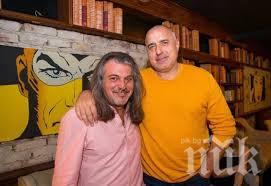 Синът на Халваджиян пръв протестър - изгражда незаконните барикади на ДеБъ (СНИМКА)