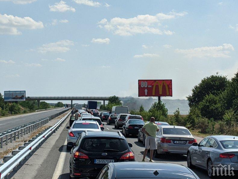ОГРОМНА ТАПА: Магистрала Тракия задръстена на входа на София заради катастрофа - колоните започват от Ихтиман