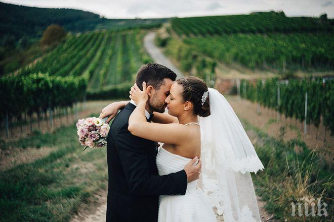 ЖЕНСКИ ХИТРИНКИ: Как да накарате любимия да ви предложи брак