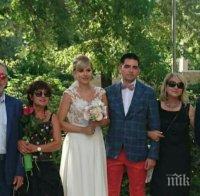 Мама Божка стана свекърва на плажа в Кранево