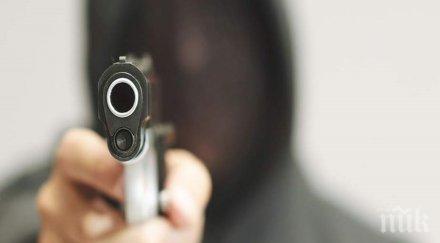 шокиращо простреляха гимназист път училище