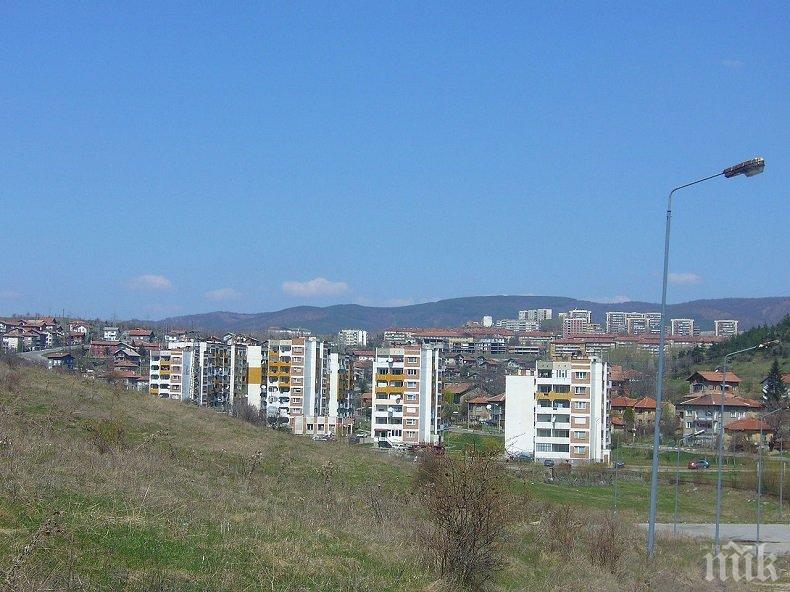 Разпродават на търг фалиралата болница в Бобов дол –  единственият кандидат е бащата на известен фолкпевец