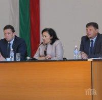 Министър Танева: След 16 септември ще започне поетапното изплащане по de minimis за плодове и зеленчуци, винени лозя и маслодайна роза