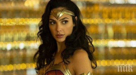 отлага излизането кината жената чудо 1984