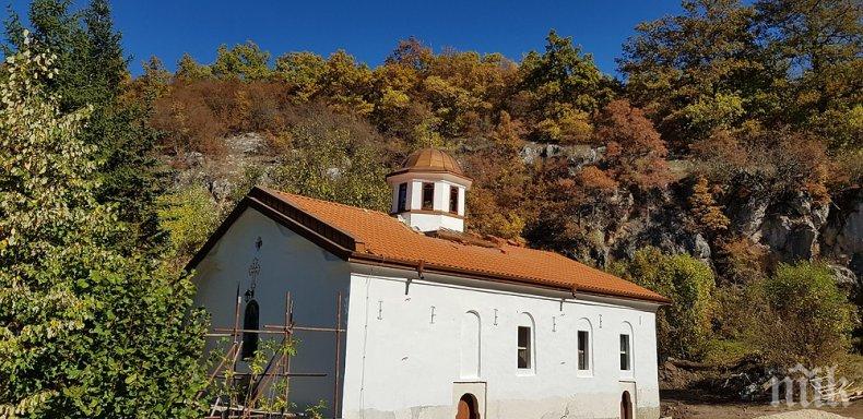 Патриарх Неофит смени игумена на Жаблянския манастир