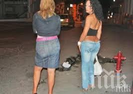 Бургазлия си хвана проститутка, заведе я вкъщи, а тя го обра