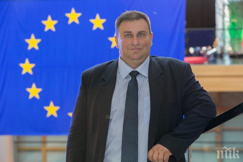 Емил Радев към евродепутатите: Без промени в Конституцията няма да се справим в битката с корупцията